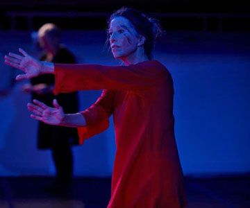 Blitzlicht: Aufbruch - Eurythmie-Performance mit Birgit Hering